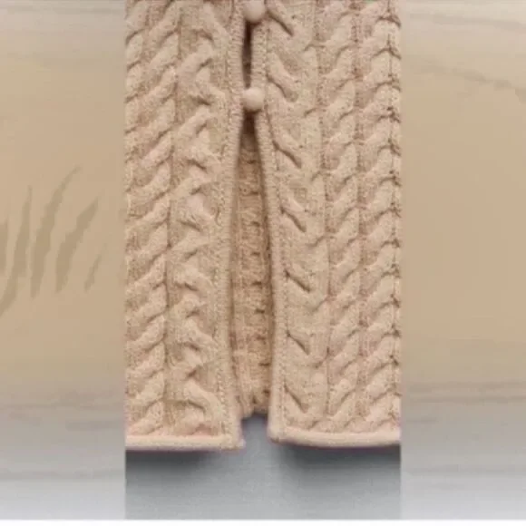 NWT CABLE KNIT TOP Size Small - Picture 7 of 9